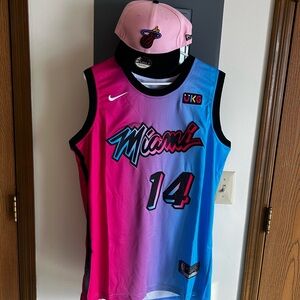 Brand New Tyler Herro Jersey Miami Heat Adult Large Stitched HAT
